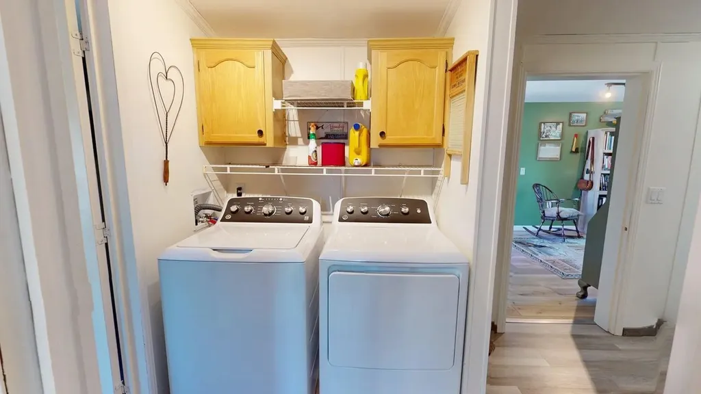 9 Smith Lane Levant ME 04456