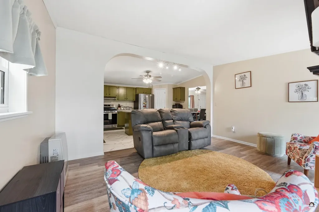18 Ginger Place Sidney ME 04330