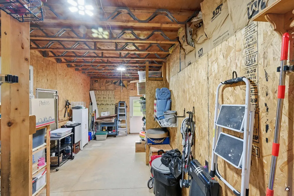 18 Ginger Place Sidney ME 04330