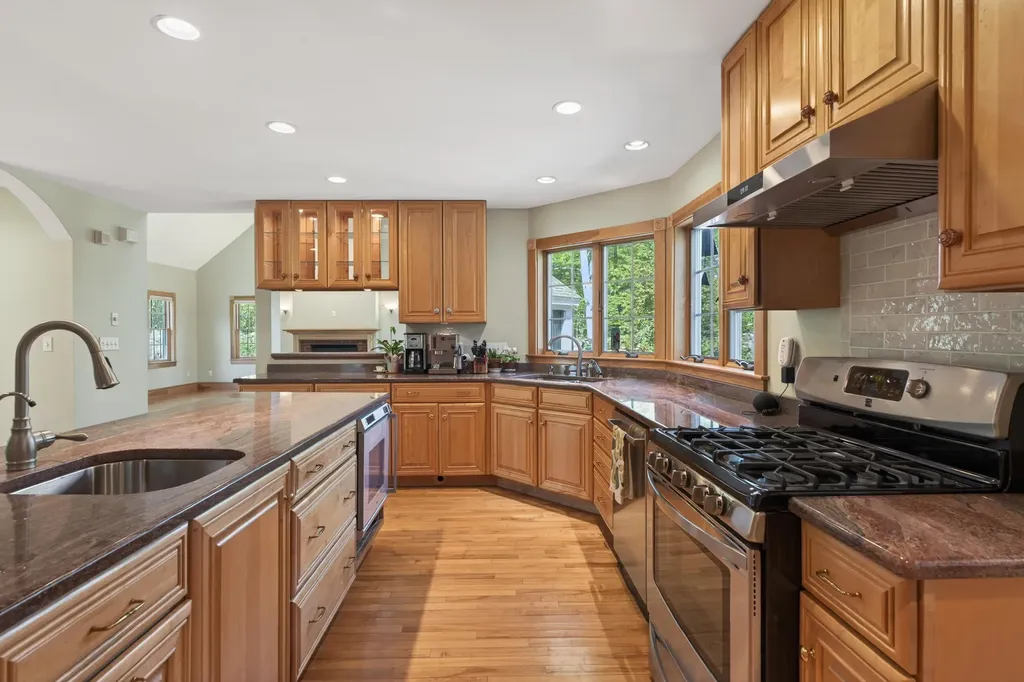 12 Touchstone Drive Kennebunkport ME 04046