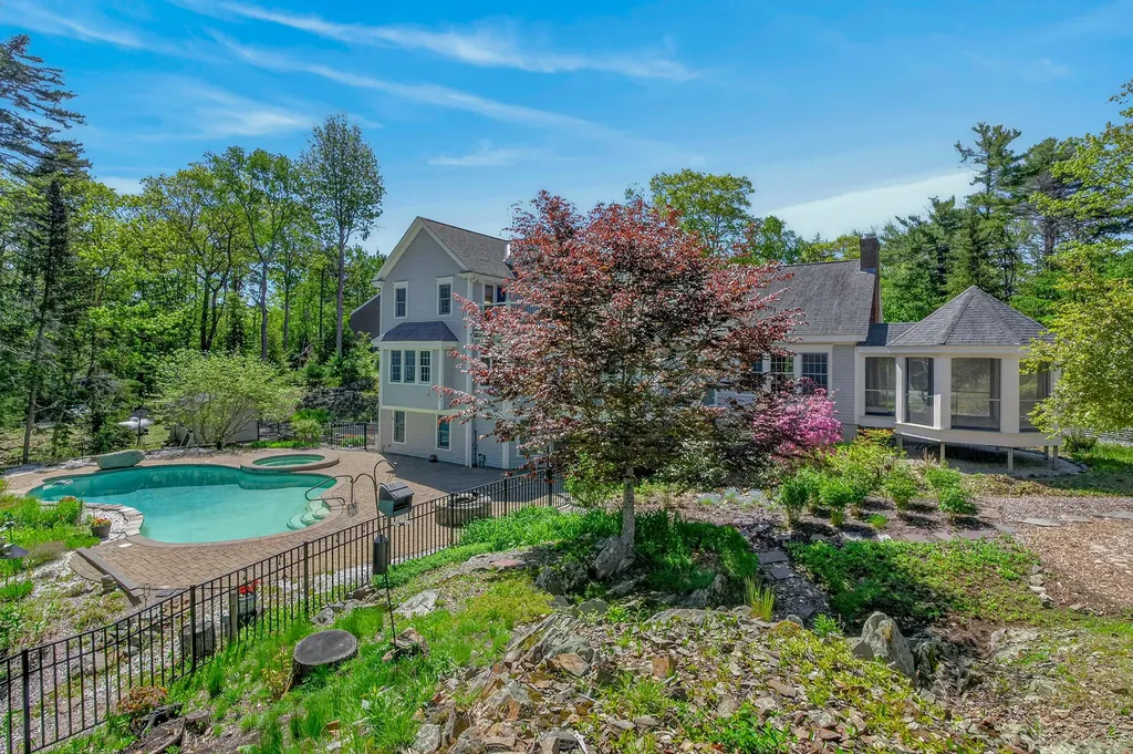 12 Touchstone Drive Kennebunkport ME 04046