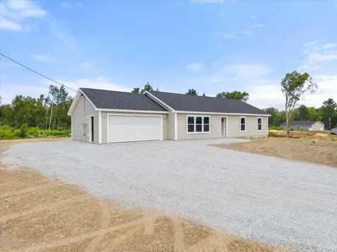 9 Blue Sky Drive Levant ME 04456