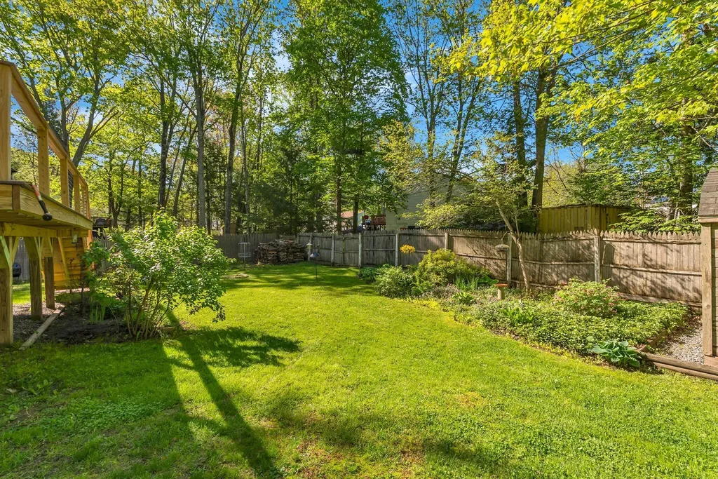 12 Wood Avenue Topsham ME 04086