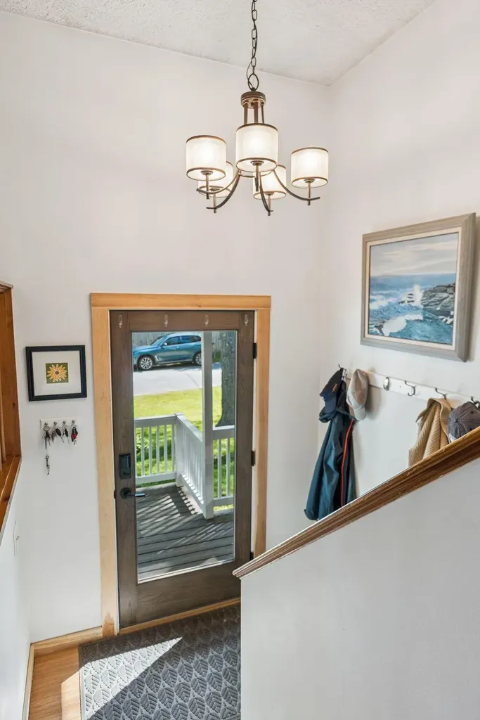 12 Wood Avenue Topsham ME 04086