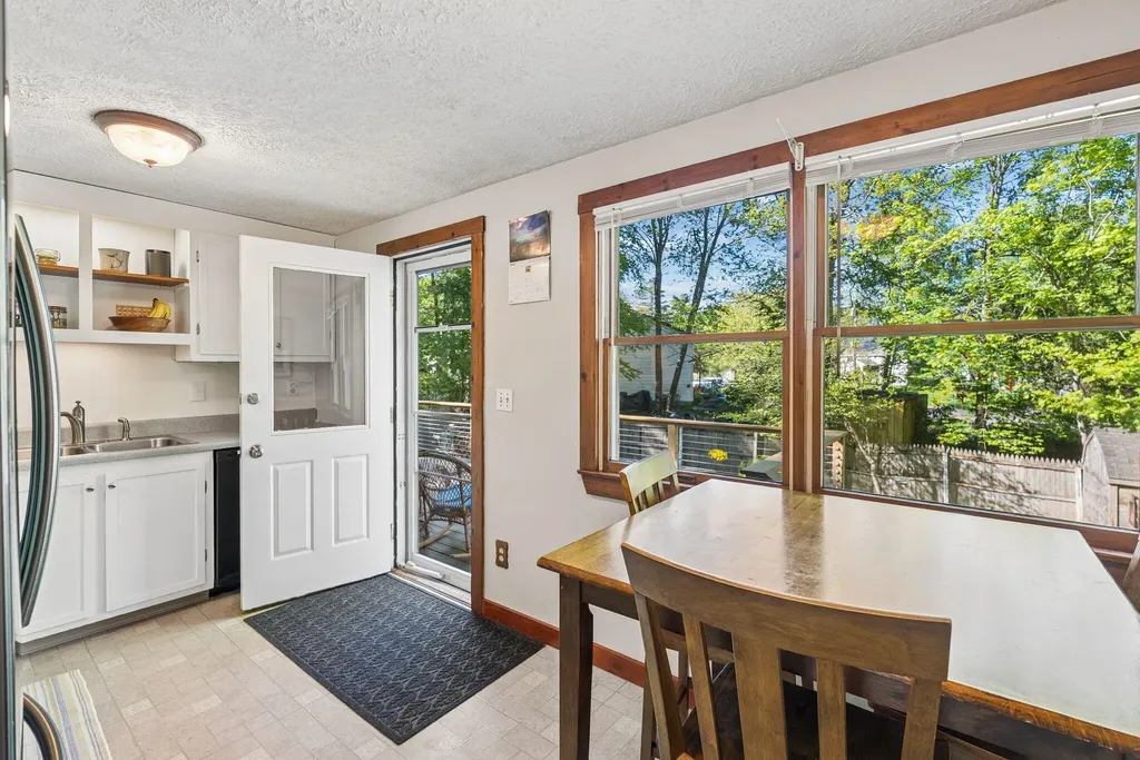 12 Wood Avenue Topsham ME 04086