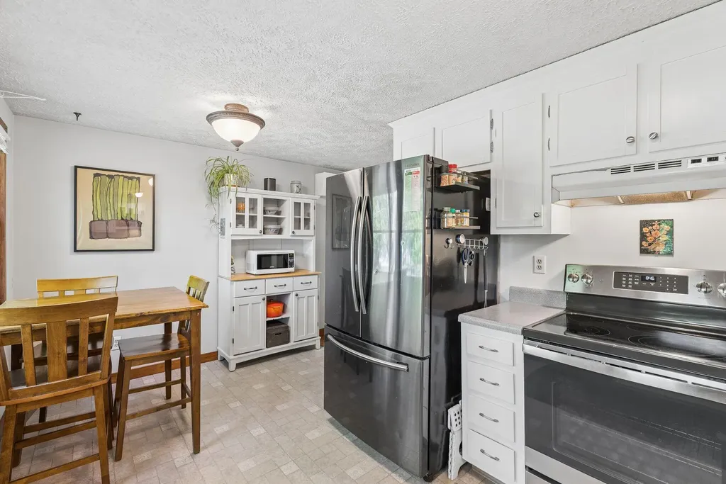 12 Wood Avenue Topsham ME 04086