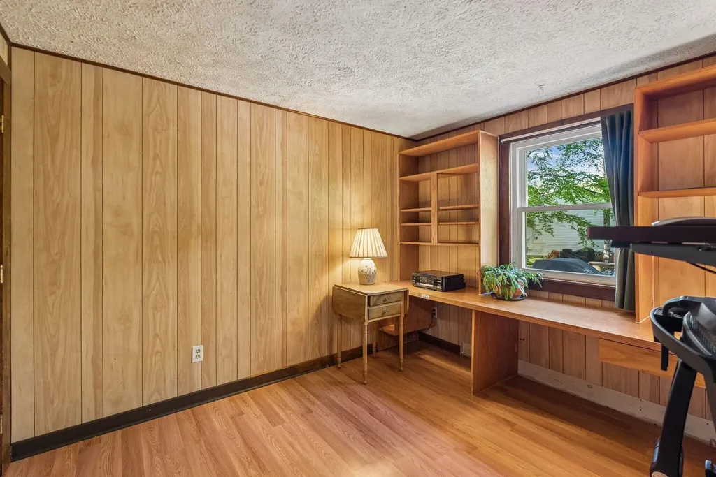 12 Wood Avenue Topsham ME 04086