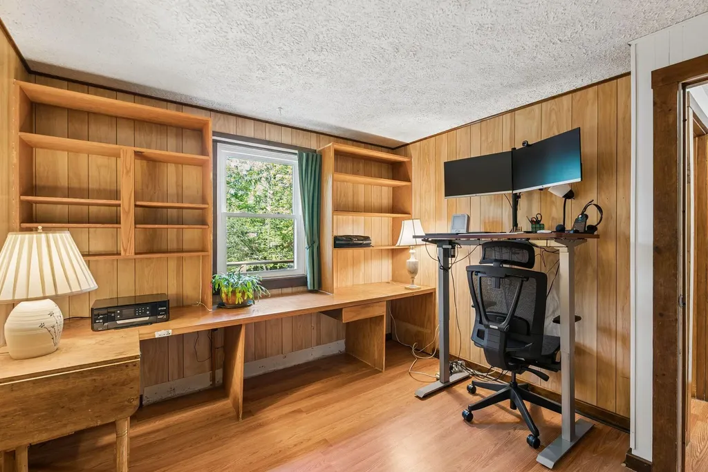12 Wood Avenue Topsham ME 04086