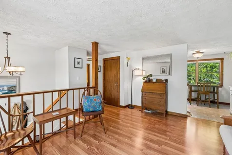 12 Wood Avenue Topsham ME 04086