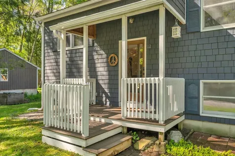12 Wood Avenue Topsham ME 04086