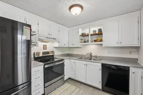 12 Wood Avenue Topsham ME 04086