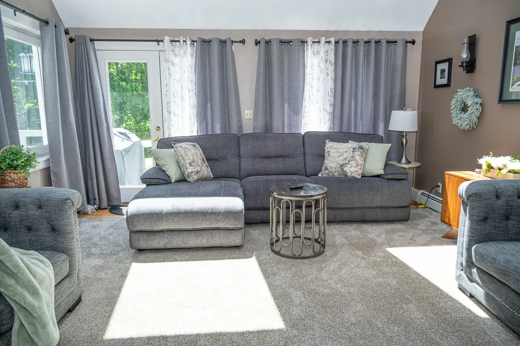 56 Yarmouth Road Gray ME 04039