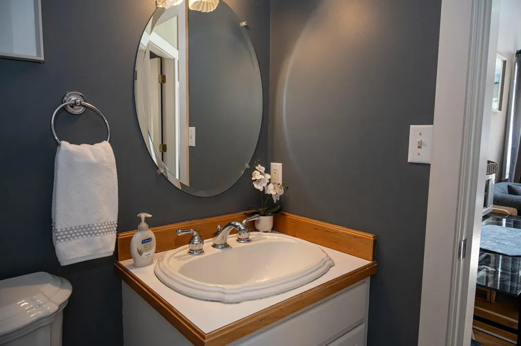 56 Yarmouth Road Gray ME 04039