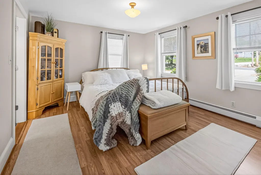 56 Yarmouth Road Gray ME 04039