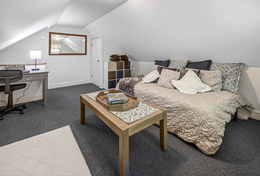 56 Yarmouth Road Gray ME 04039