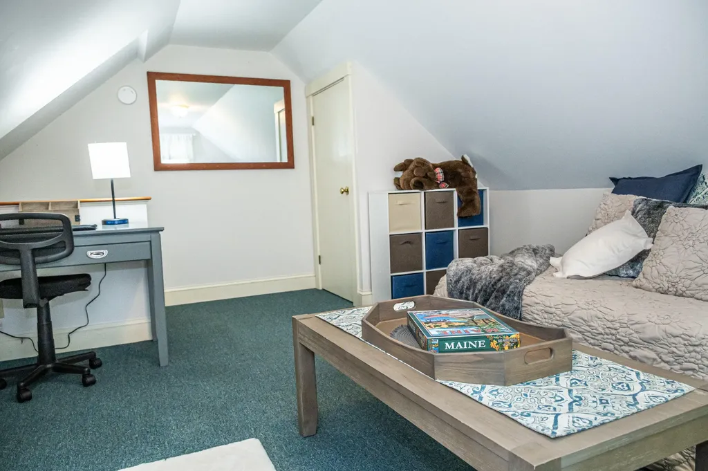 56 Yarmouth Road Gray ME 04039