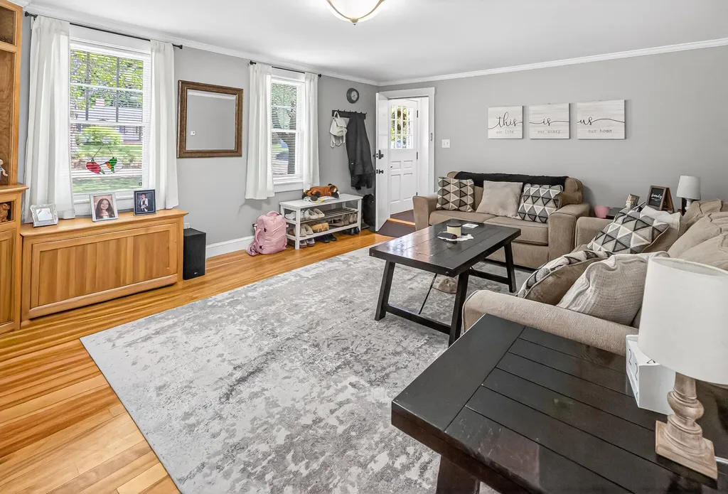 56 Yarmouth Road Gray ME 04039