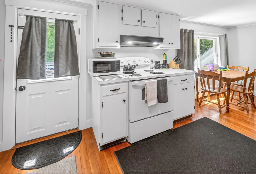 56 Yarmouth Road Gray ME 04039