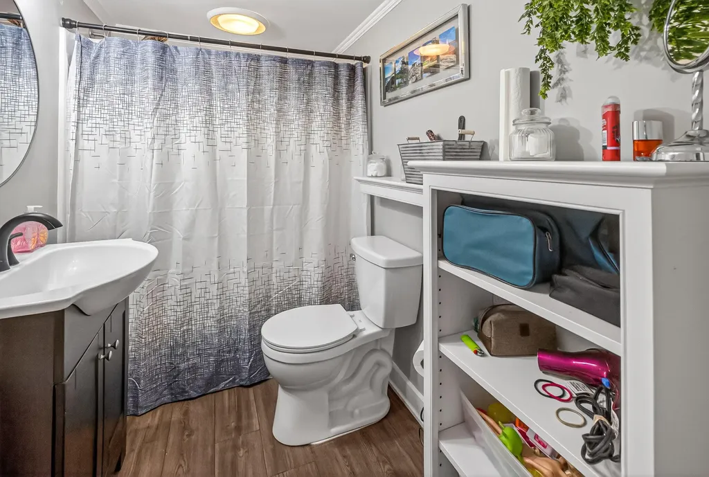 56 Yarmouth Road Gray ME 04039