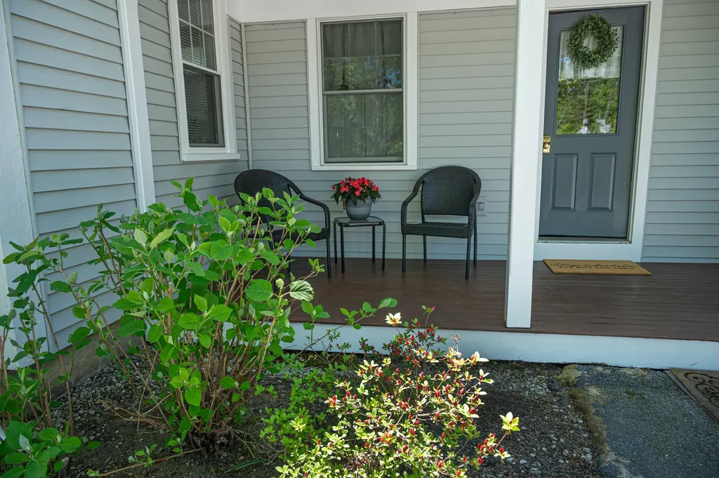 56 Yarmouth Road Gray ME 04039