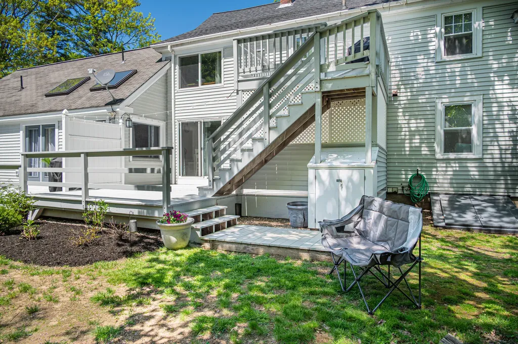 56 Yarmouth Road Gray ME 04039