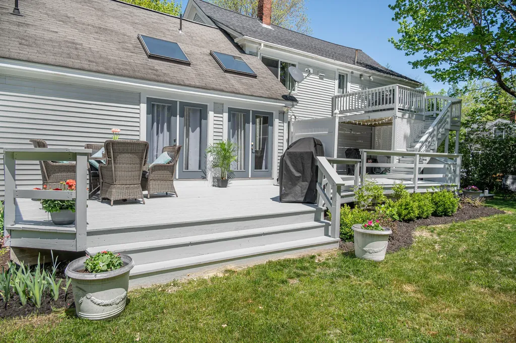 56 Yarmouth Road Gray ME 04039