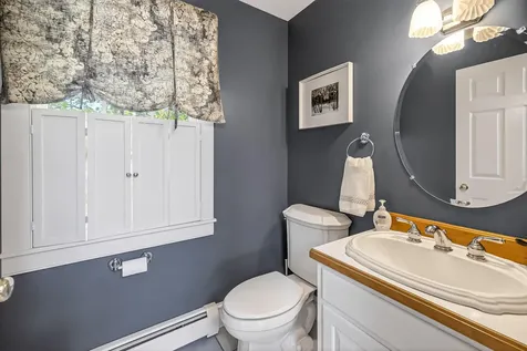 56 Yarmouth Road Gray ME 04039