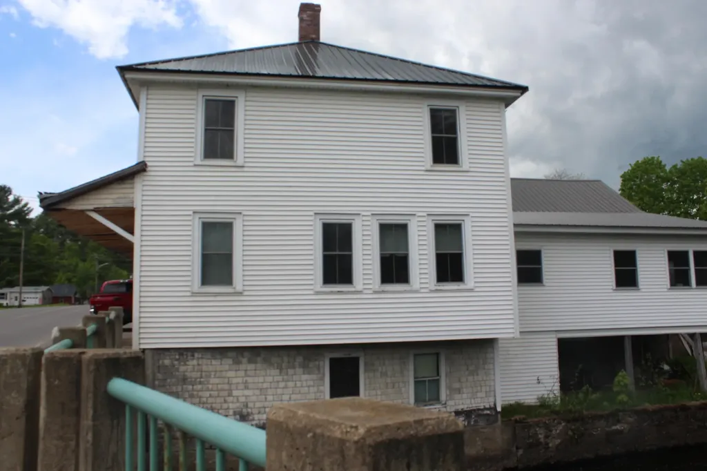 328 Main Street Sherman ME 04776