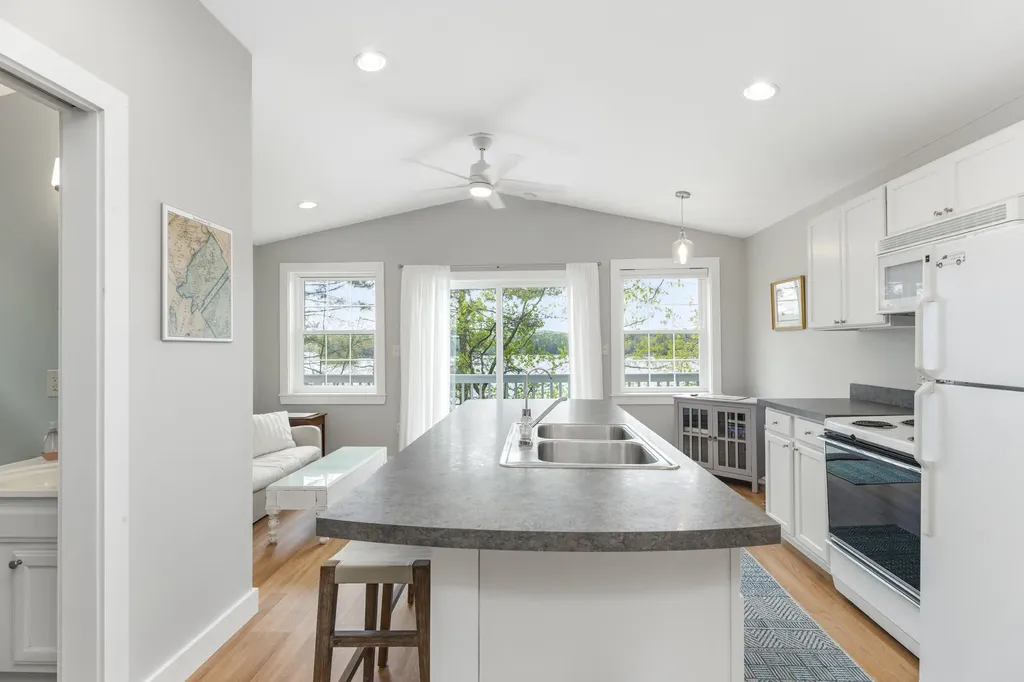 23A Baxter Road Raymond ME 04071
