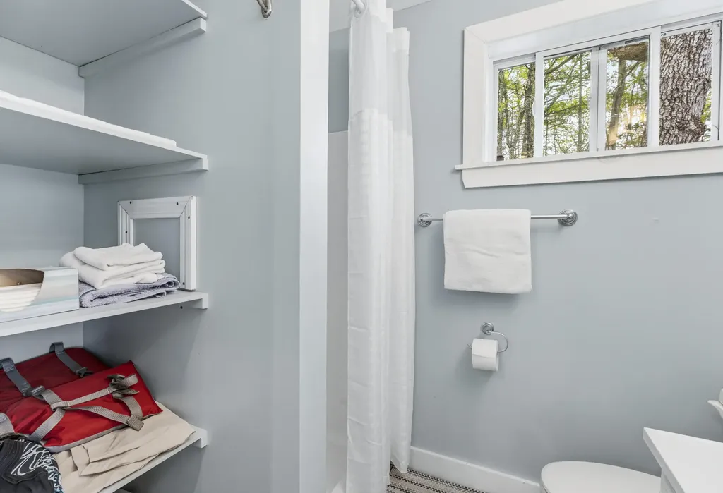 23A Baxter Road Raymond ME 04071