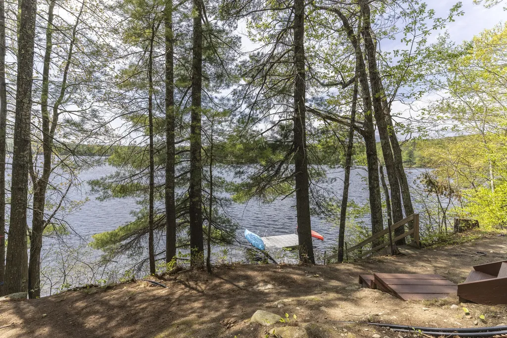 23A Baxter Road Raymond ME 04071