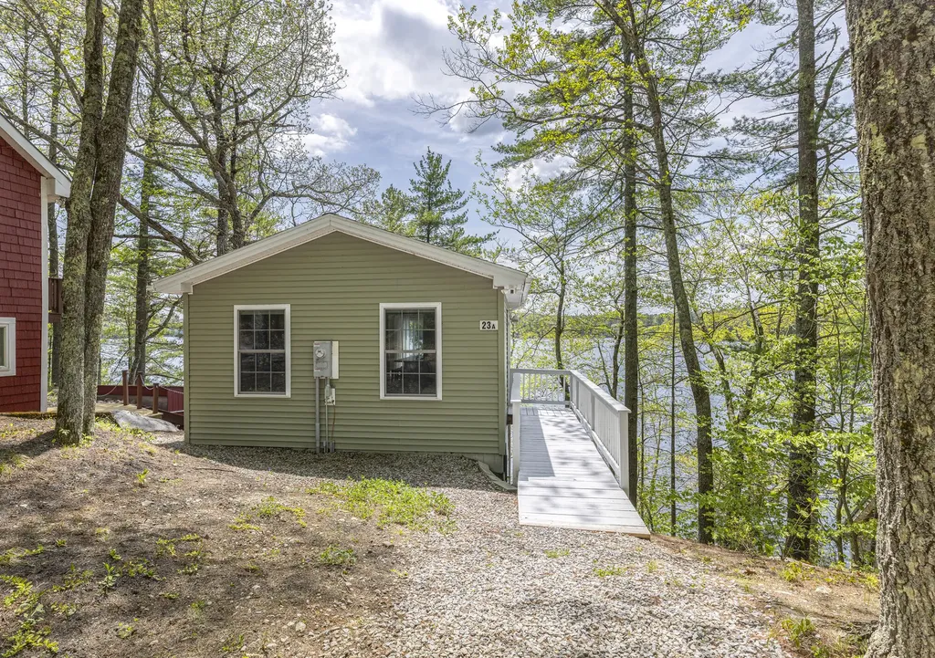 23A Baxter Road Raymond ME 04071