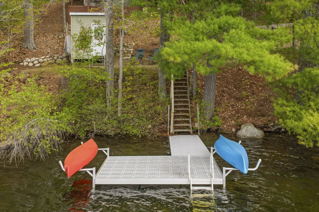 23A Baxter Road Raymond ME 04071