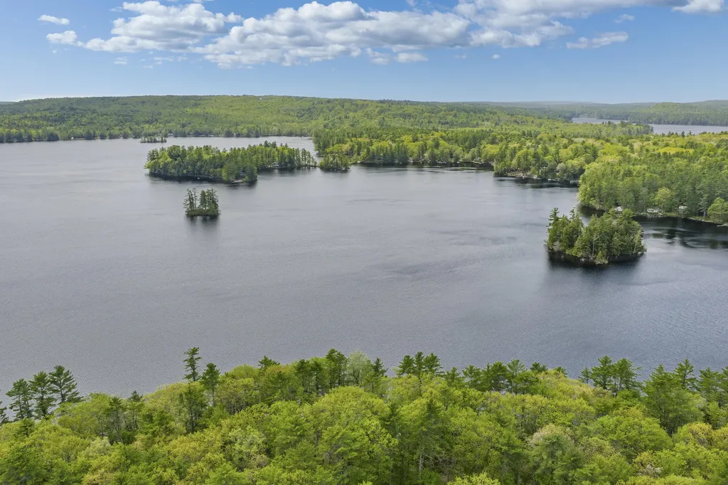 23A Baxter Road Raymond ME 04071