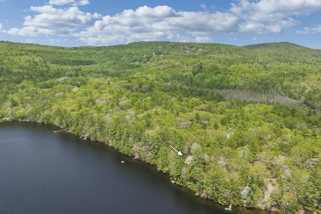 23A Baxter Road Raymond ME 04071