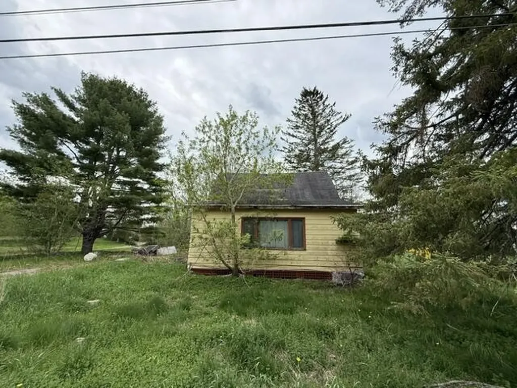 26 Petticoat Hill Princeton ME 04668