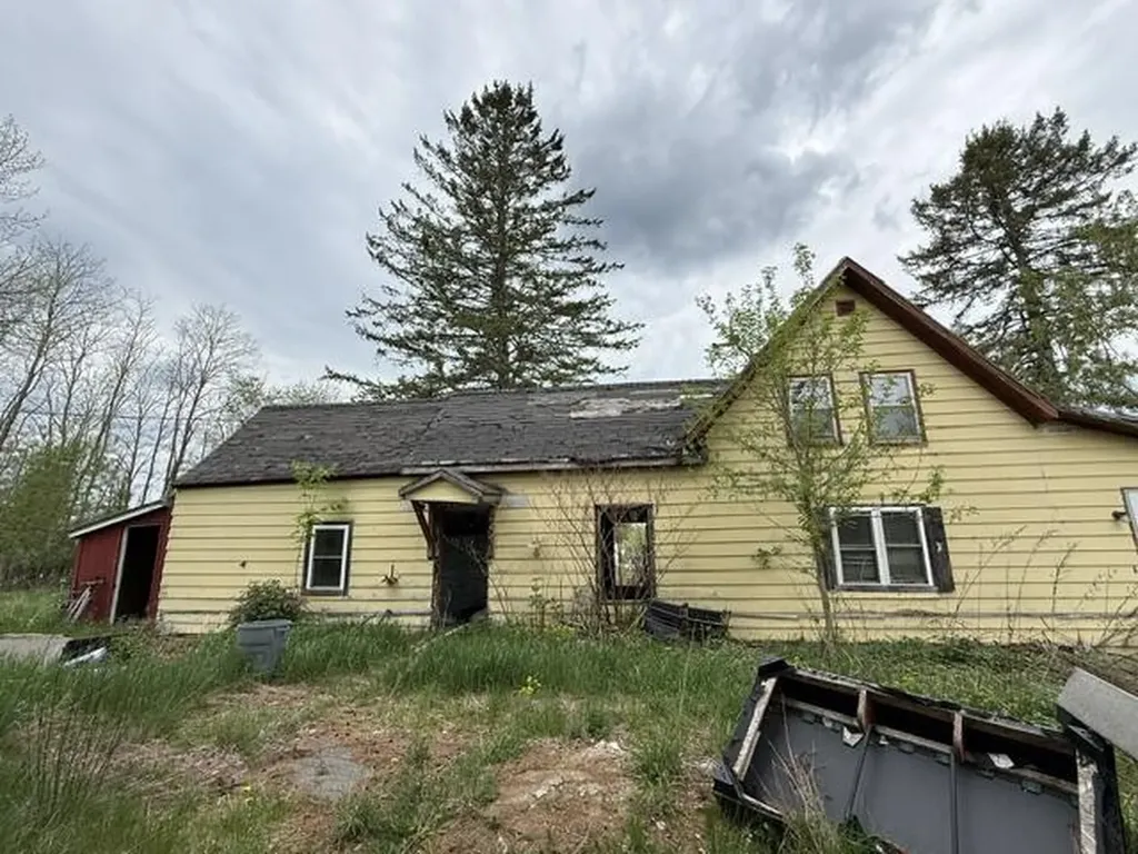 26 Petticoat Hill Princeton ME 04668