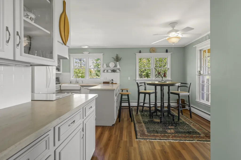 690 Bremen Road Waldoboro ME 04572