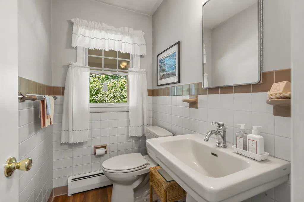690 Bremen Road Waldoboro ME 04572
