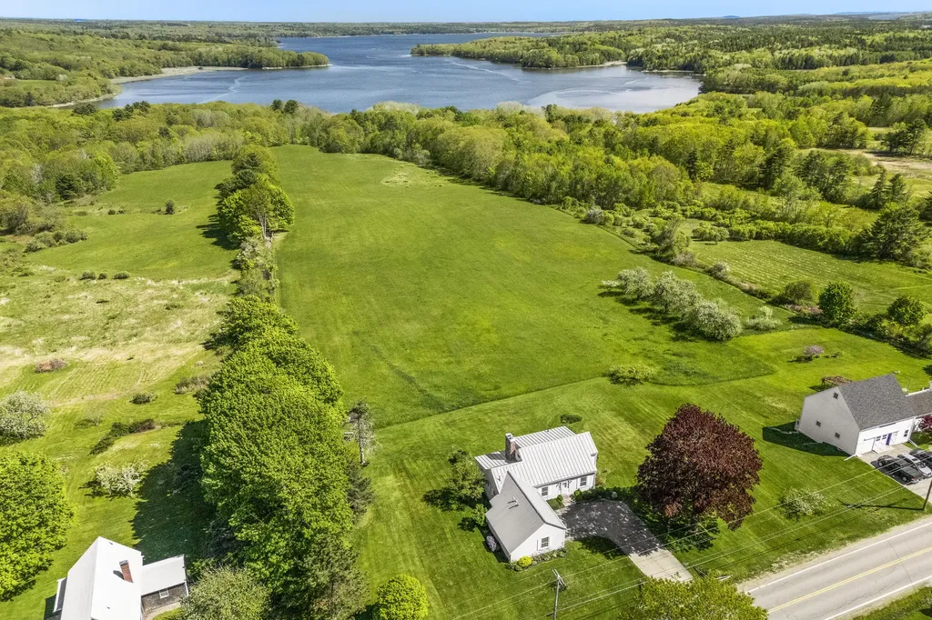 690 Bremen Road Waldoboro ME 04572