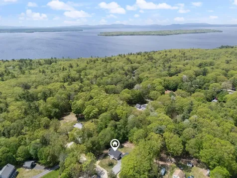 37 Pilgrim Road Standish ME 04084