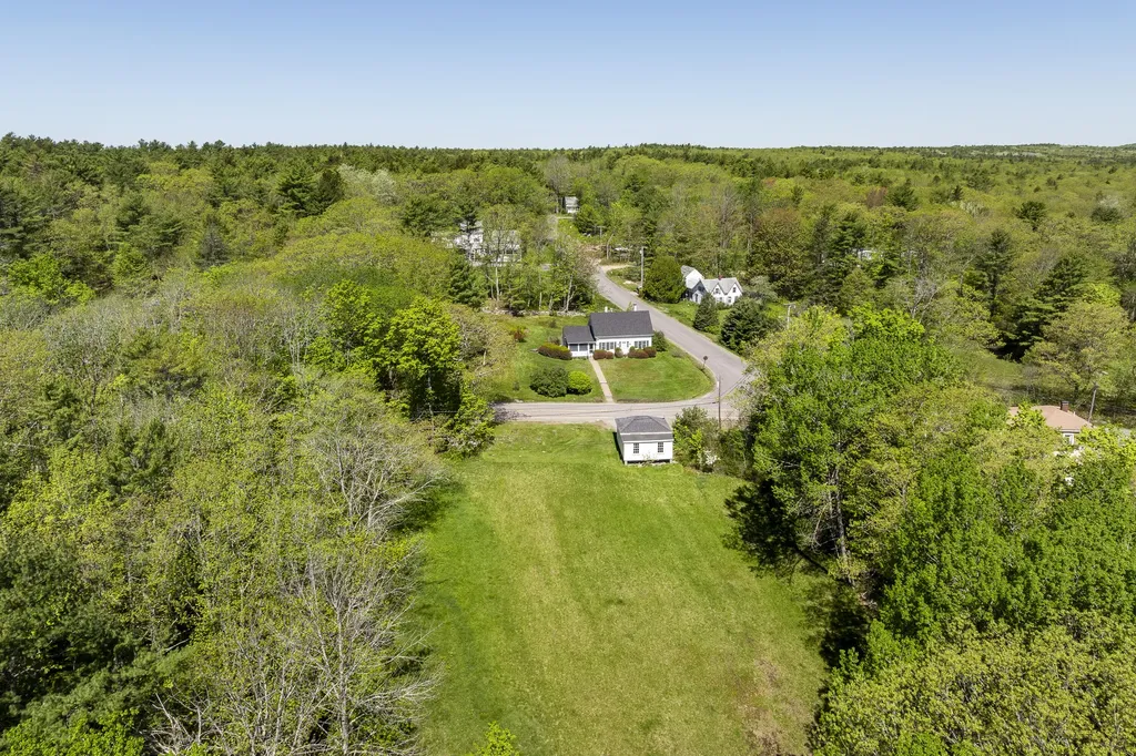 1228 State Route 32 Bristol ME 04564
