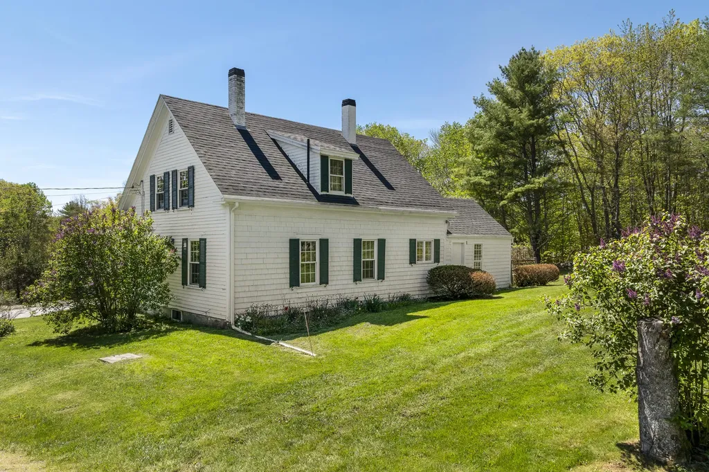 1228 State Route 32 Bristol ME 04564