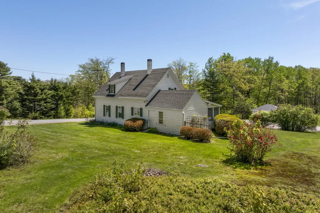 1228 State Route 32 Bristol ME 04564