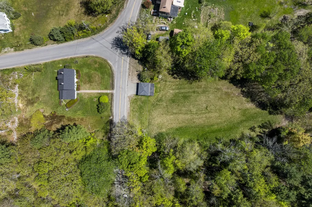 1228 State Route 32 Bristol ME 04564