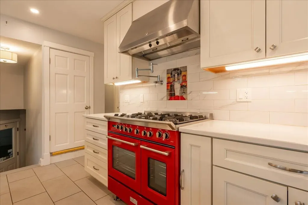 11 Highland Road Newcastle ME 04553