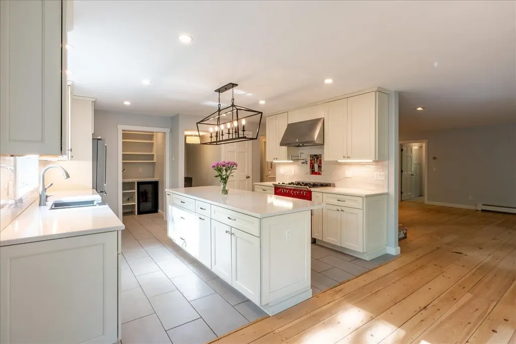 11 Highland Road Newcastle ME 04553