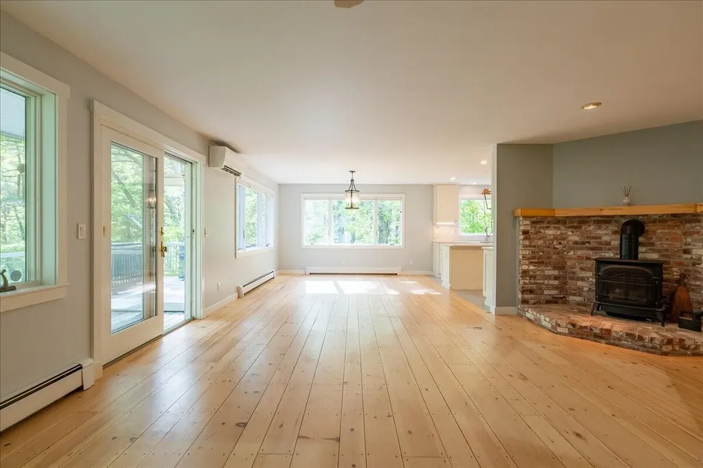11 Highland Road Newcastle ME 04553