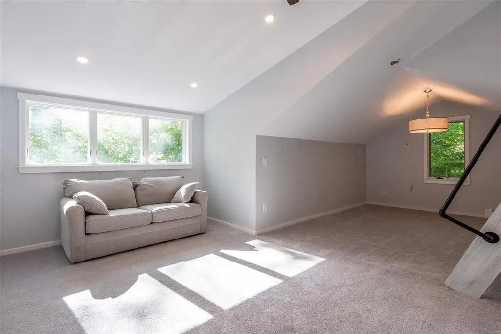 11 Highland Road Newcastle ME 04553