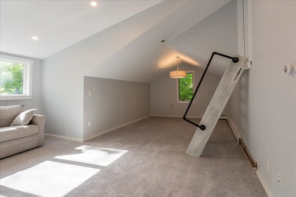 11 Highland Road Newcastle ME 04553